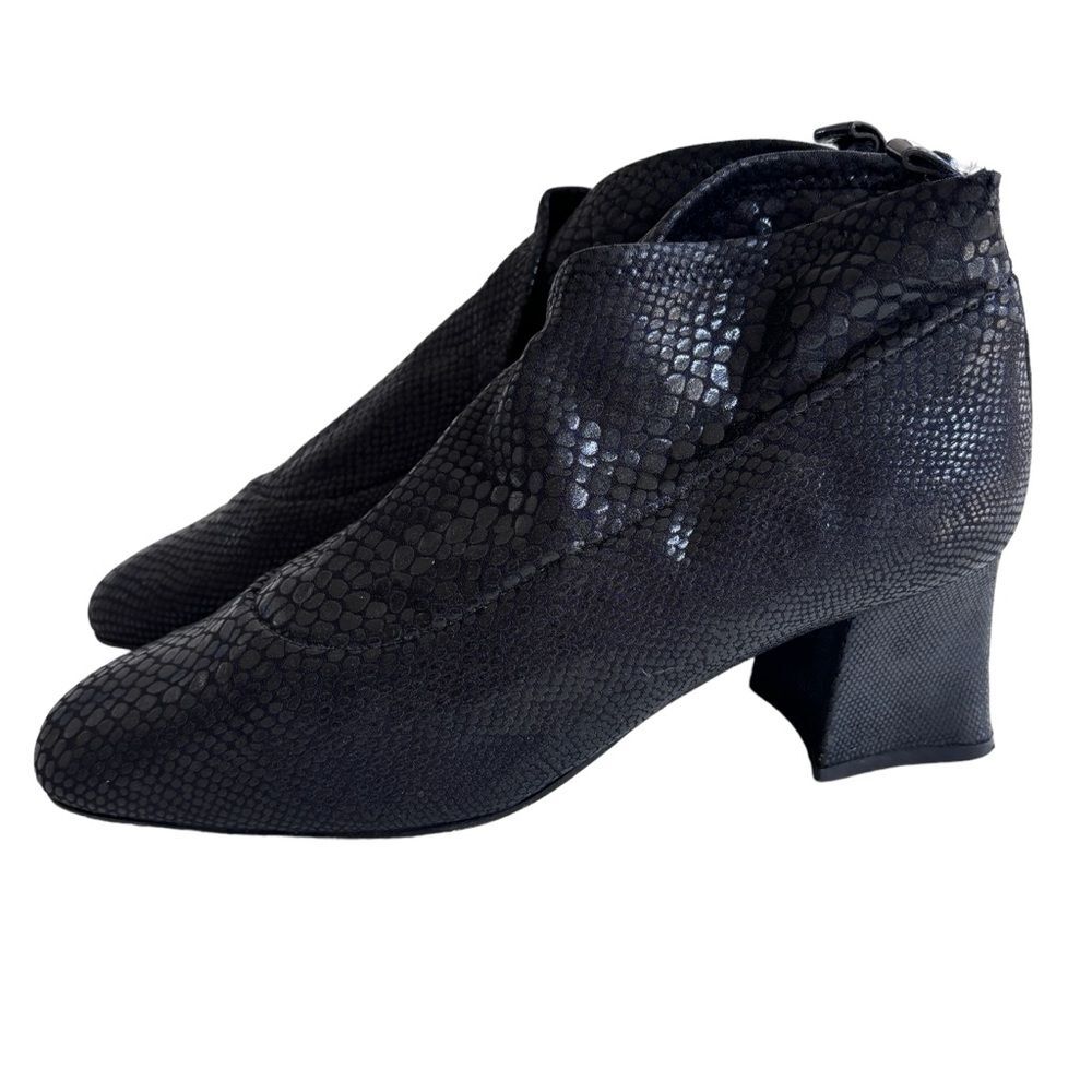 Fernando Pensato Womens Vintage Snake Skin Leather Heeled Booties